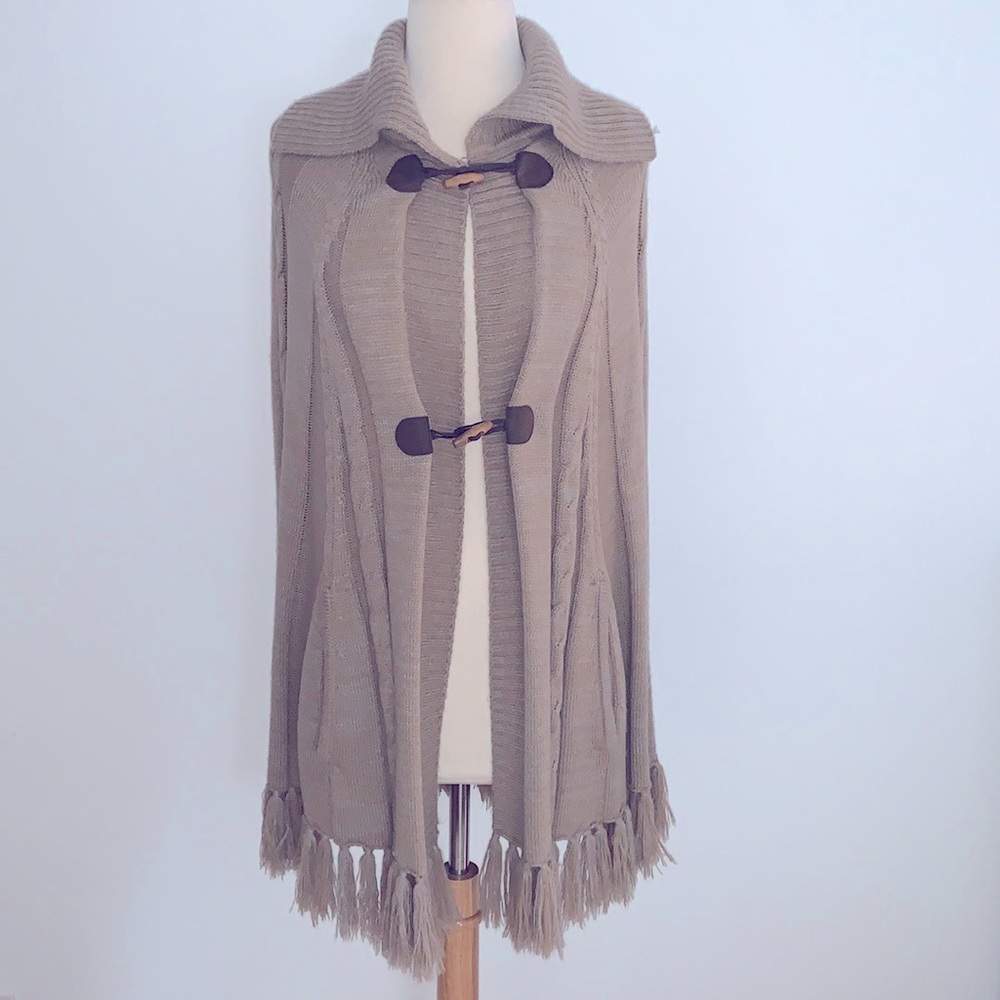 Sweater fringe poncho cape